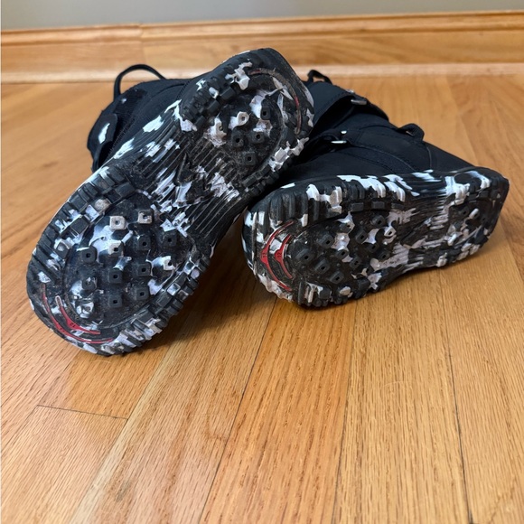 Burton Kids Black and White Snow Boots - Picture 2 of 3